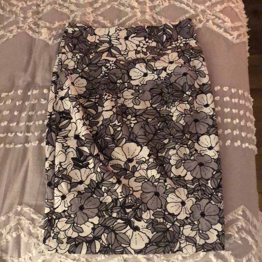 fitted pencil skirt